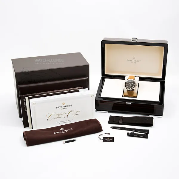 18044_watchlounge_lo.jpg