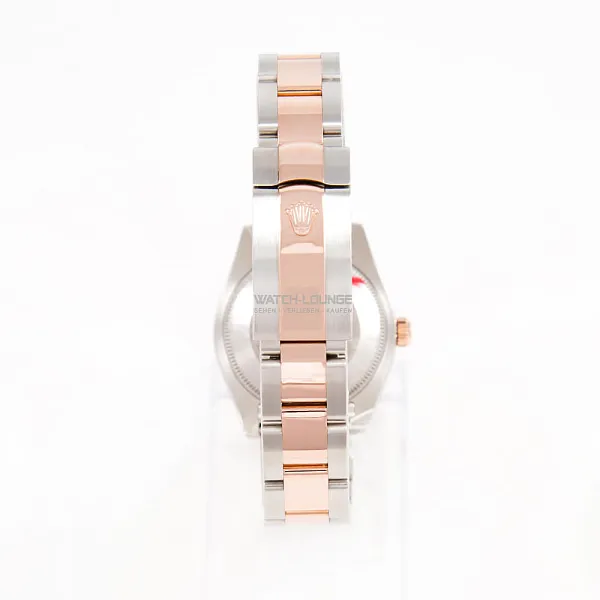 18064_watchlounge_lo.jpg