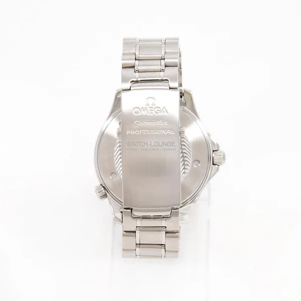 18105_watchlounge_lo.jpg