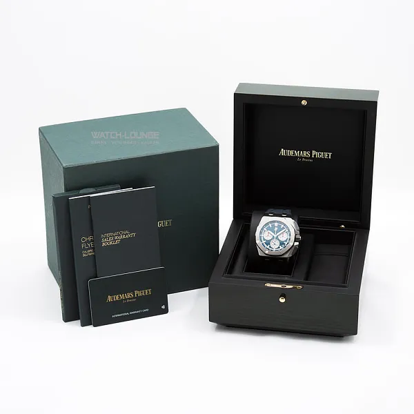 18117_watchlounge_lo.jpg