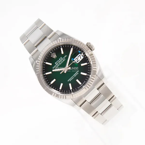 18119_watchlounge_lo.jpg