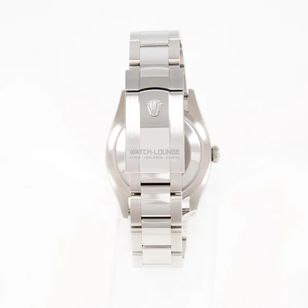 18126_watchlounge_lo.jpg