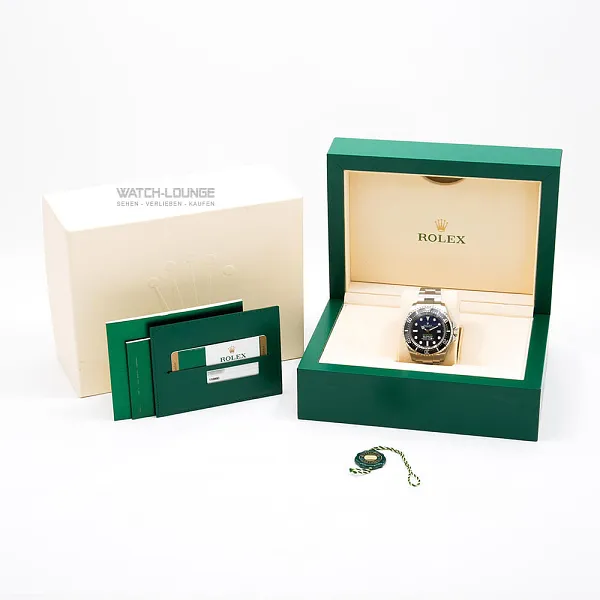 18152_watchlounge_lo.jpg