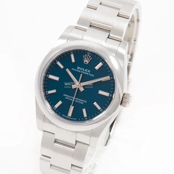 18169_watchlounge_lo_1.jpg