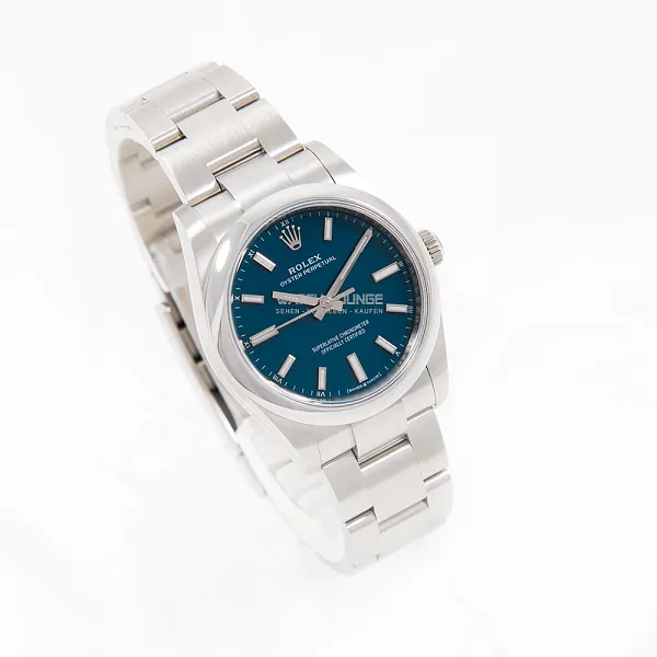 18172_watchlounge_lo.jpg
