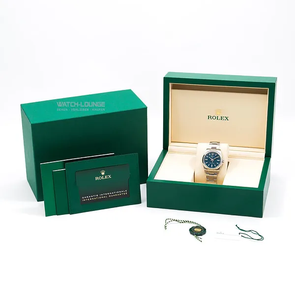 18178_watchlounge_lo.jpg