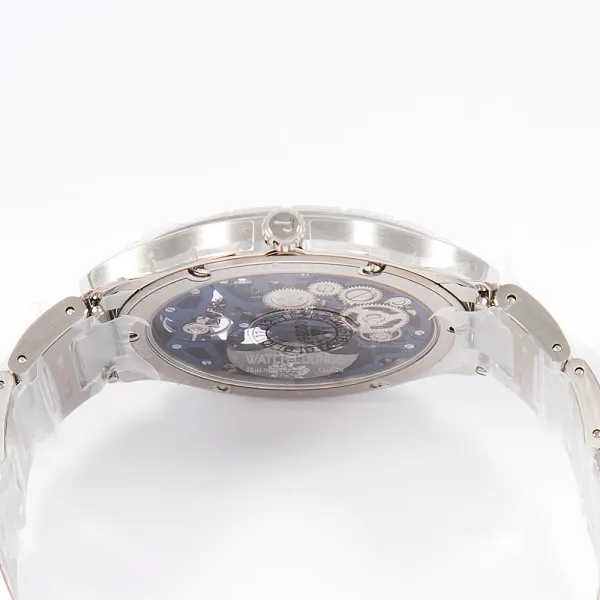 18215_watchlounge_lo.jpg