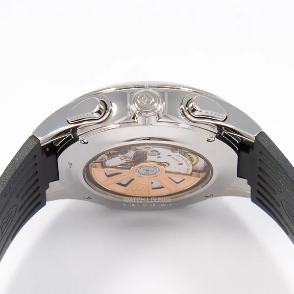 18226_watchlounge_lo.jpg