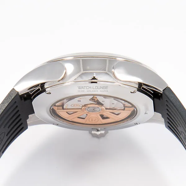 18227_watchlounge_lo.jpg