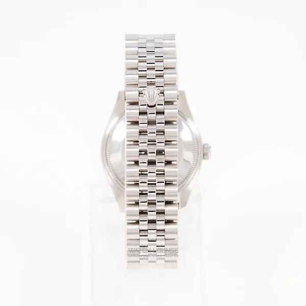 18240_watchlounge_lo.jpg