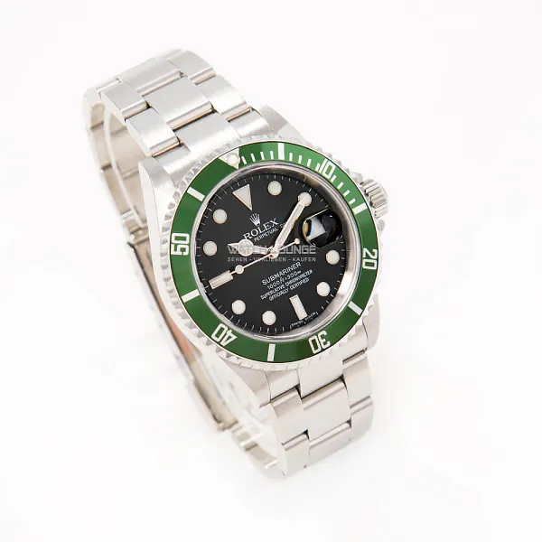 18244_watchlounge_lo.jpg