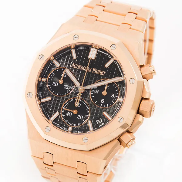 18254_watchlounge_lo_1.jpg