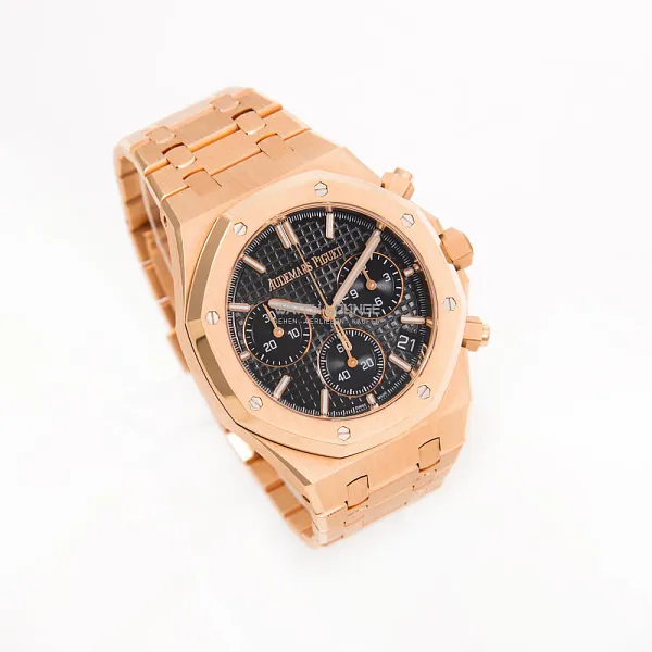 18257_watchlounge_lo.jpg