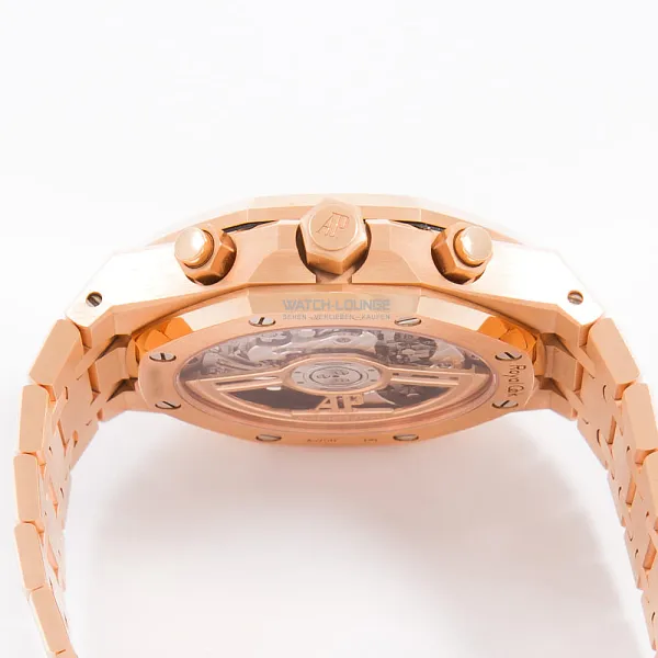 18259_watchlounge_lo.jpg