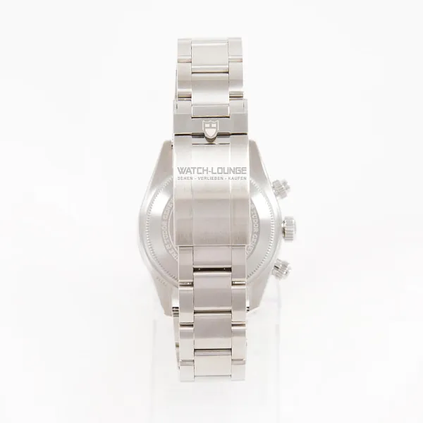 18287_watchlounge_lo.jpg