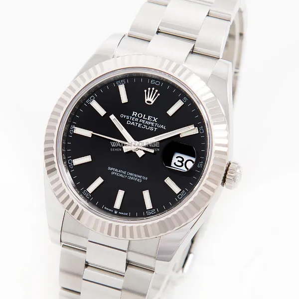 18289_watchlounge_lo_1.jpg