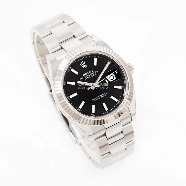 18292_watchlounge_lo.jpg