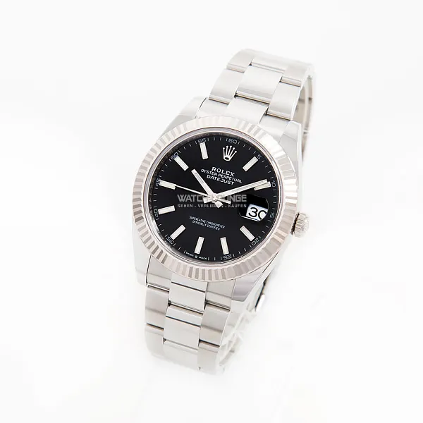 18293_watchlounge_lo.jpg