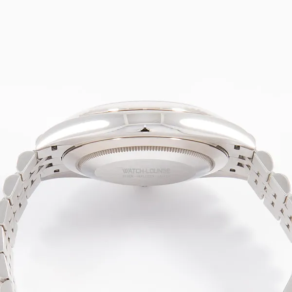 18306_watchlounge_lo.jpg