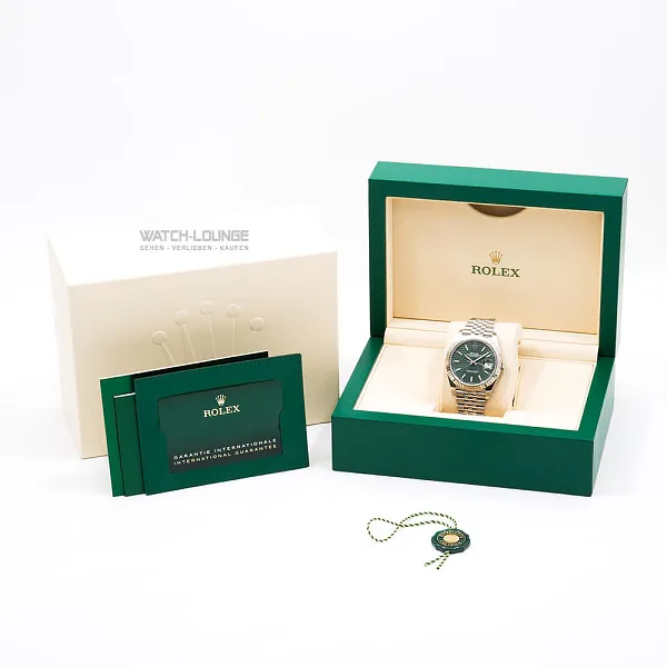 18309_watchlounge_lo.jpg
