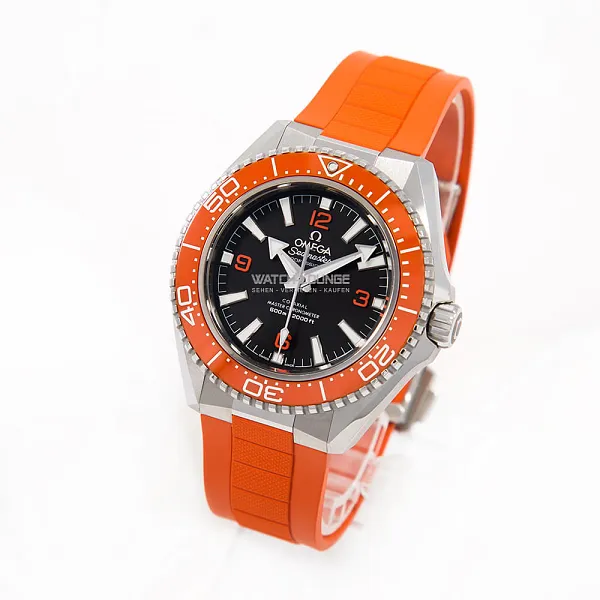 18315_watchlounge_lo.jpg