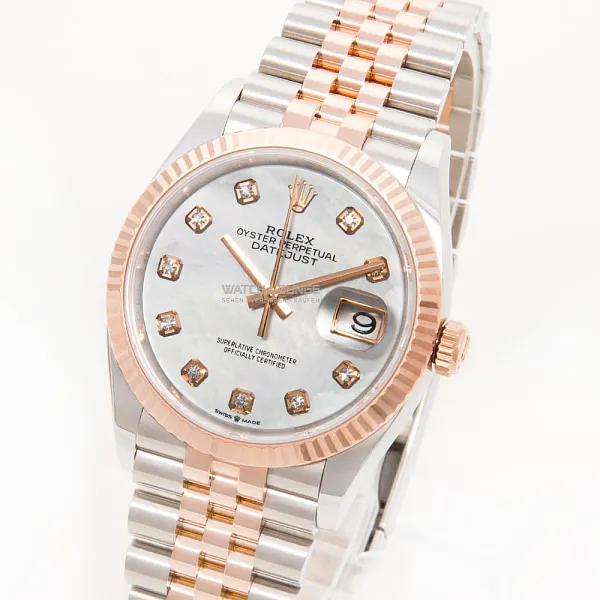 18323_watchlounge_lo_1.jpg