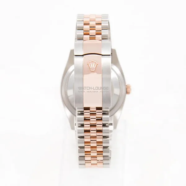 18331_watchlounge_lo.jpg