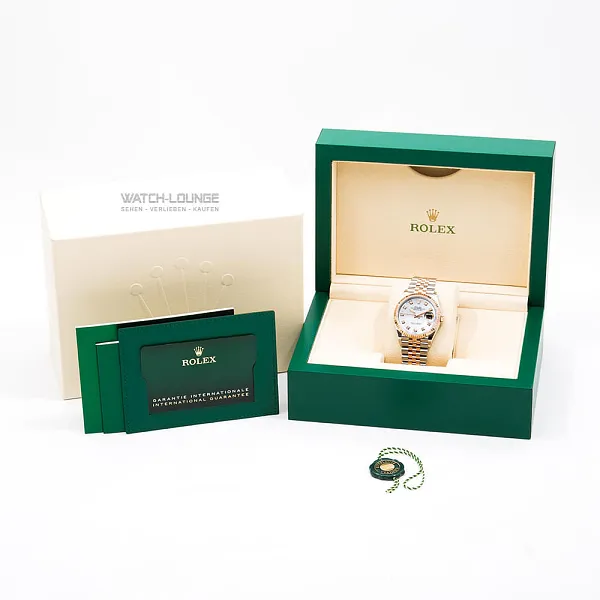 18332_watchlounge_lo.jpg
