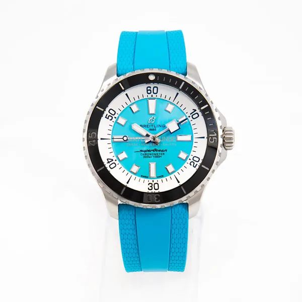 18347_watchlounge_lo.jpg