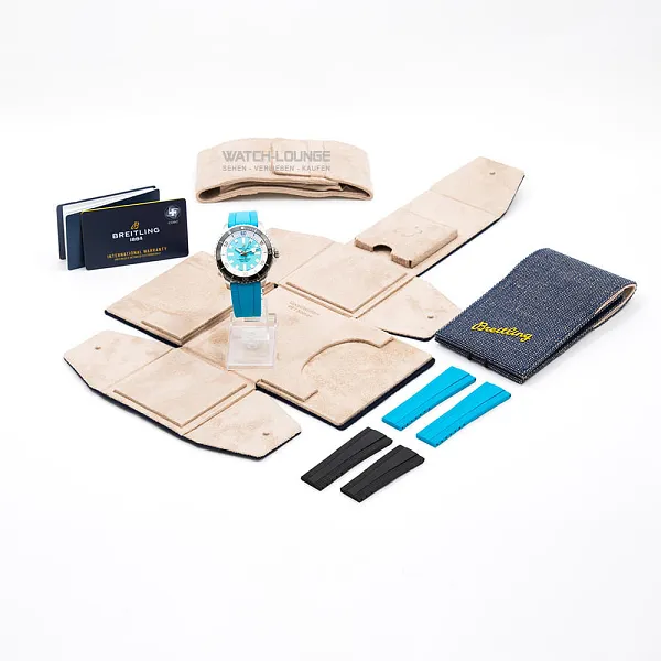 18356_watchlounge_lo.jpg