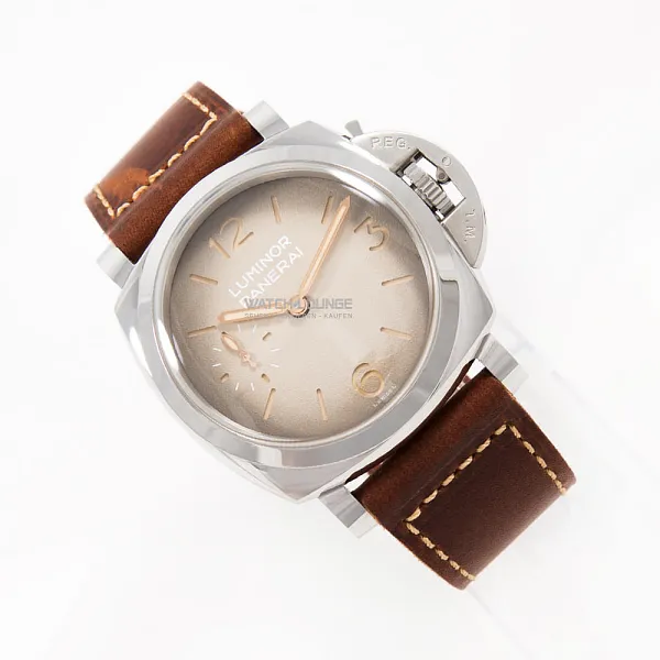18358_watchlounge_lo.jpg