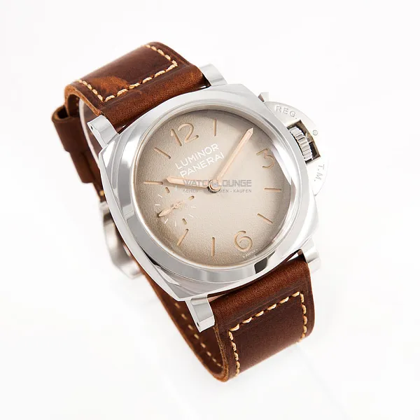 18360_watchlounge_lo.jpg