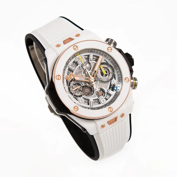 18382_watchlounge_lo.jpg