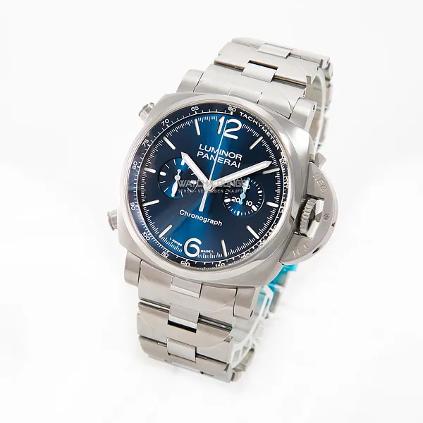 18405_watchlounge_lo.jpg