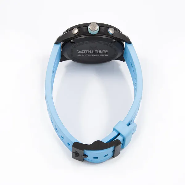 18420_watchlounge_lo.jpg