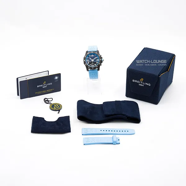 18422_watchlounge_lo.jpg