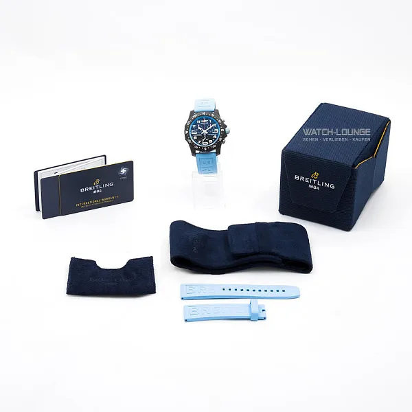 18423_watchlounge_lo.jpg