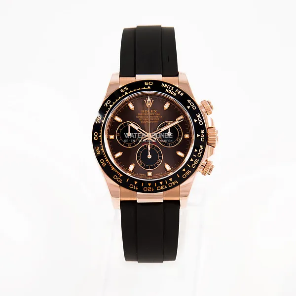 18444_watchlounge_lo.jpg