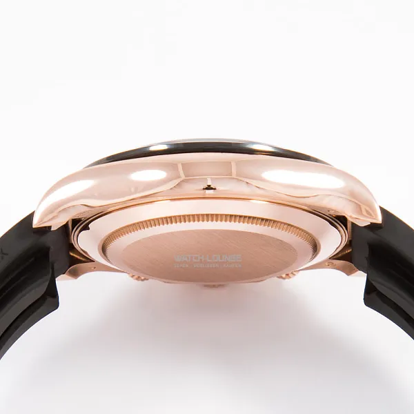 18448_watchlounge_lo.jpg