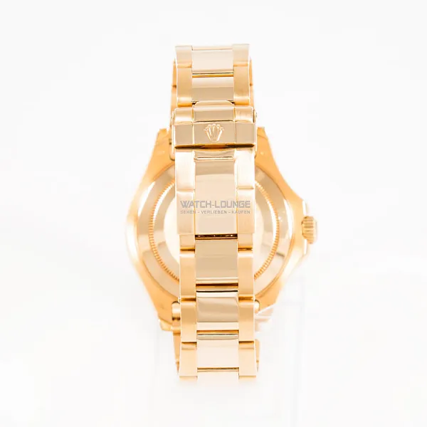 18476_watchlounge_lo.jpg