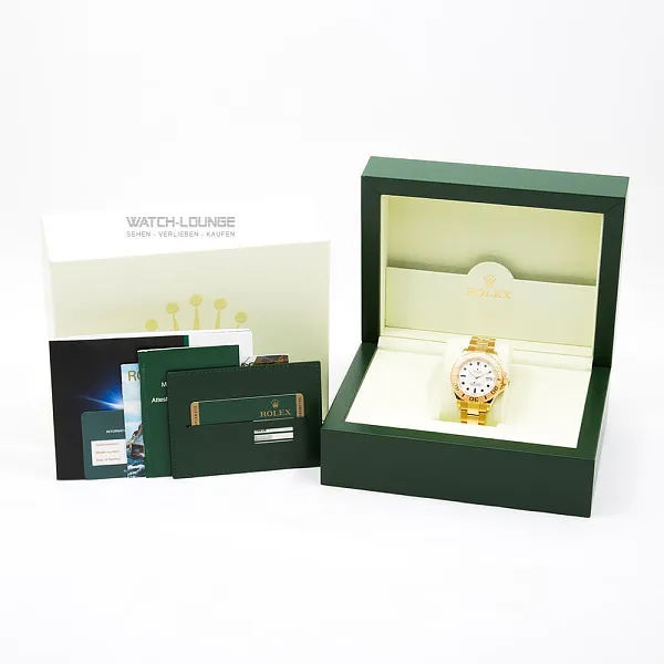 18477_watchlounge_lo.jpg