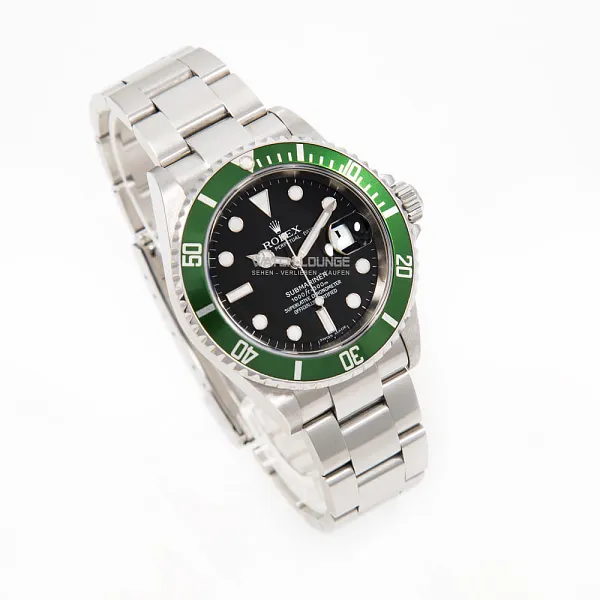 18482_watchlounge_lo.jpg