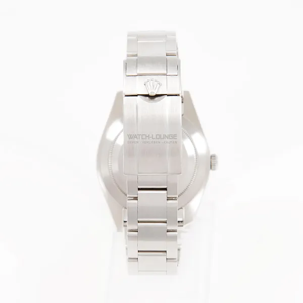 18500_watchlounge_lo.jpg