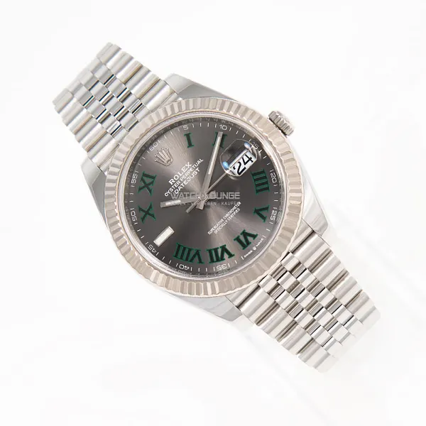18504_watchlounge_lo.jpg