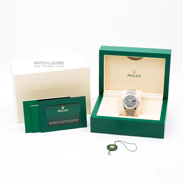 18512_watchlounge_lo.jpg