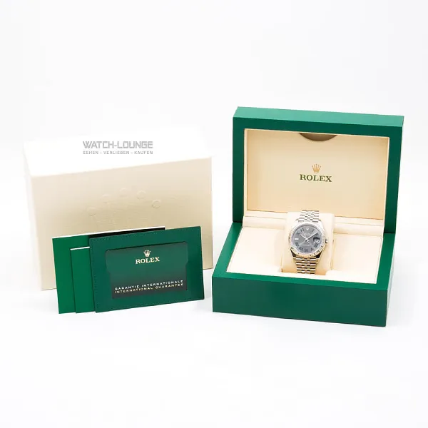 18513_watchlounge_lo.jpg