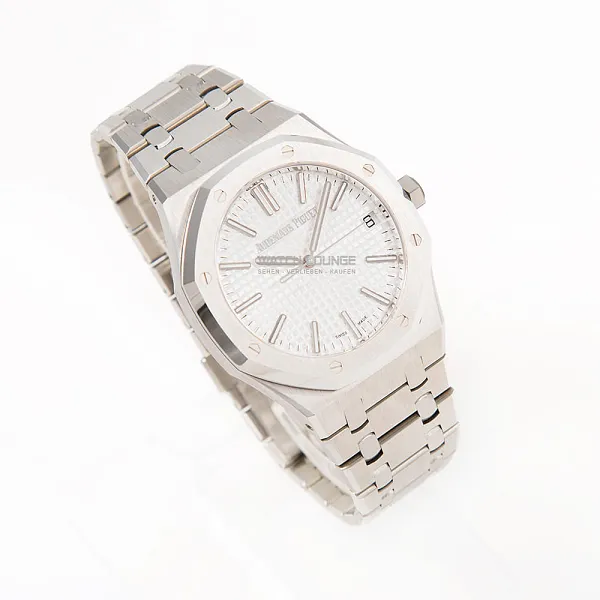 18528_watchlounge_lo.jpg