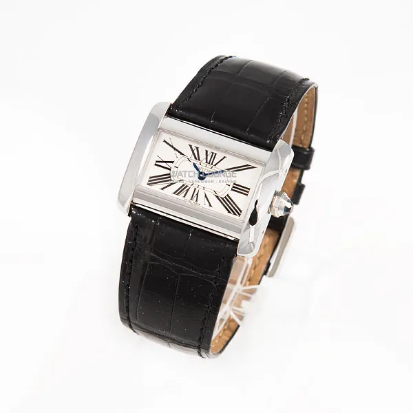 18540_watchlounge_lo.jpg