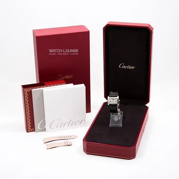 18545_watchlounge_lo.jpg