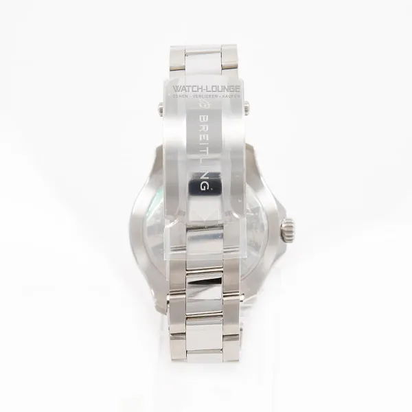 18560_watchlounge_lo.jpg
